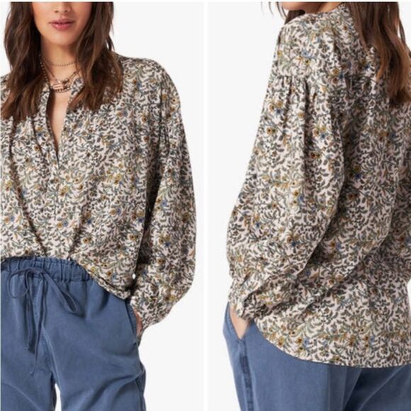 XiRENA Romi Top in Blue Flora - Picture 9 of 10